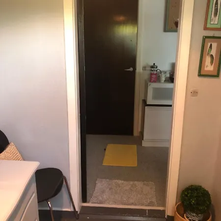 Med Egen Indgang Og Bad