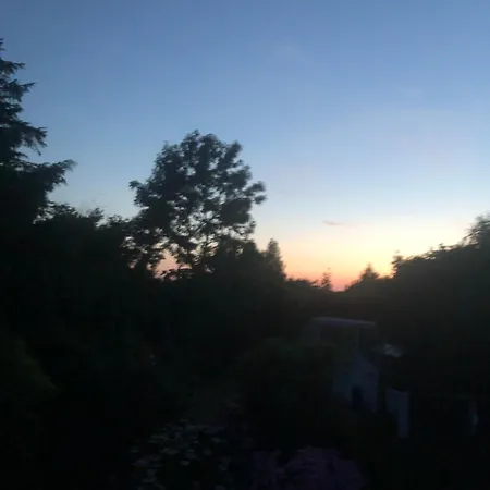 Med Egen Indgang Og Bad 게스트하우스