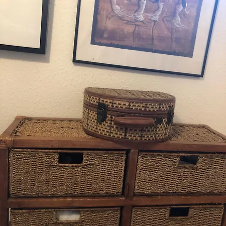 Med Egen Indgang Og Bad 게스트하우스 *