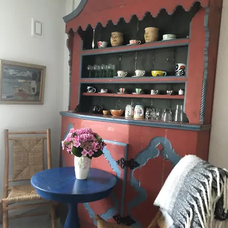 Med Egen Indgang Og Bad 게스트하우스 *